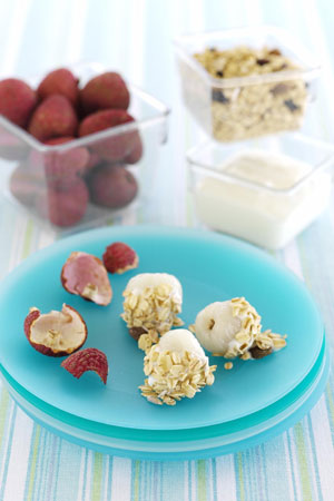 Lychees with yoghurt and muesli